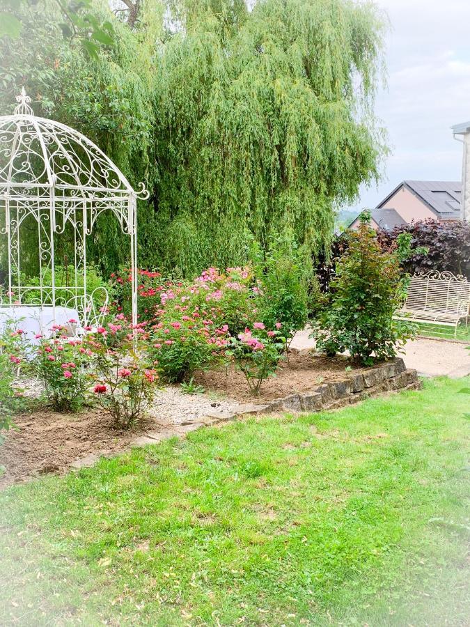 Isabelle'S Rosegarden 호텔 Beckerich 외부 사진